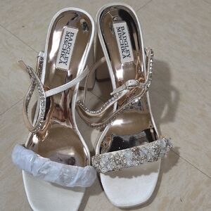 Badgley Mischka Cream and Gold Embellished Heels